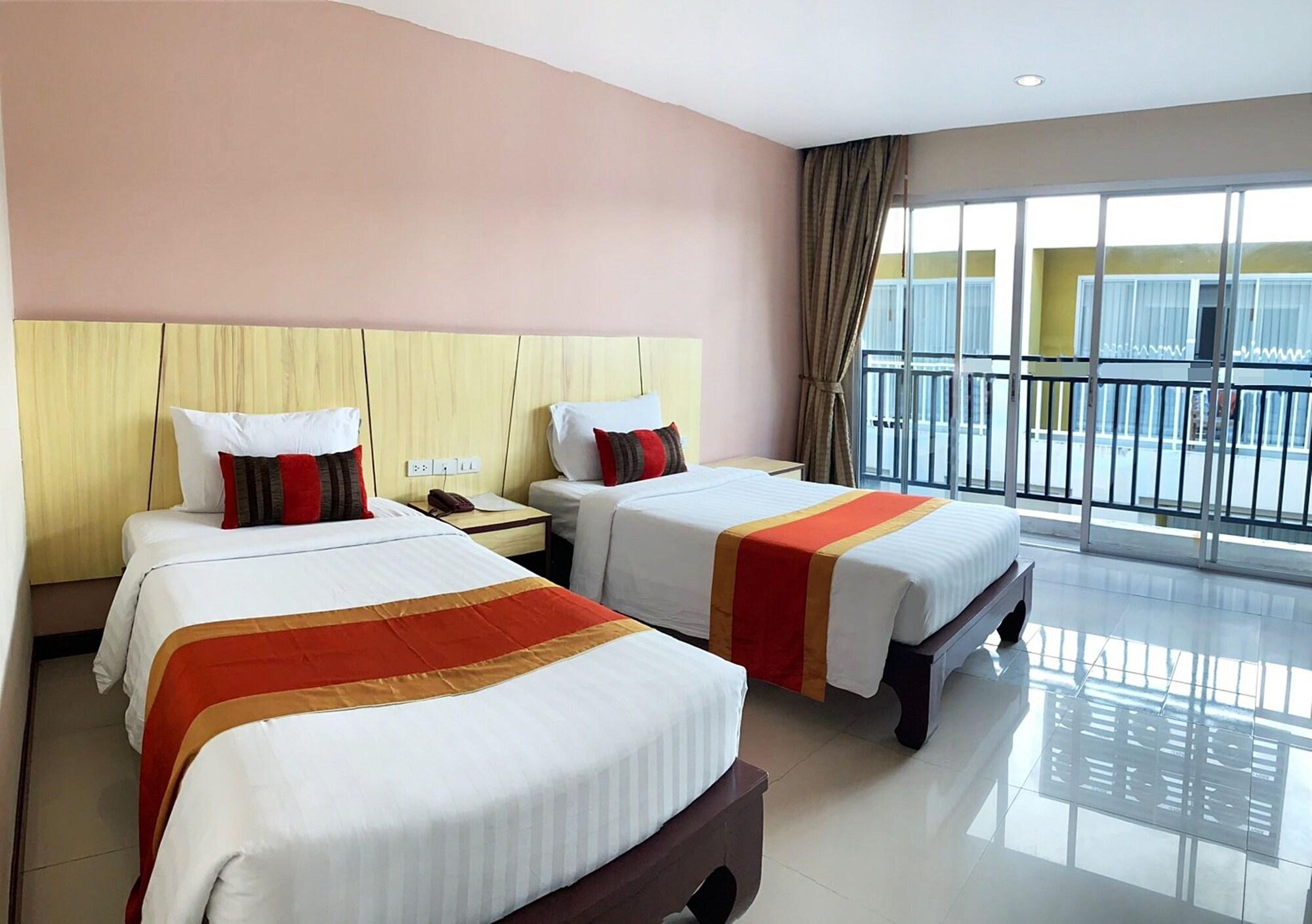Malin Patong Hotel Bagian luar foto
