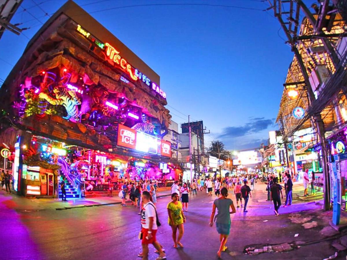 Malin Patong Hotel Bagian luar foto
