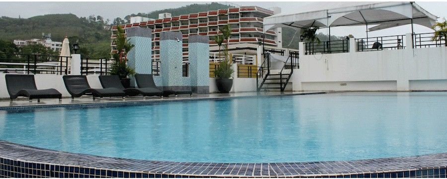 Malin Patong Hotel Bagian luar foto