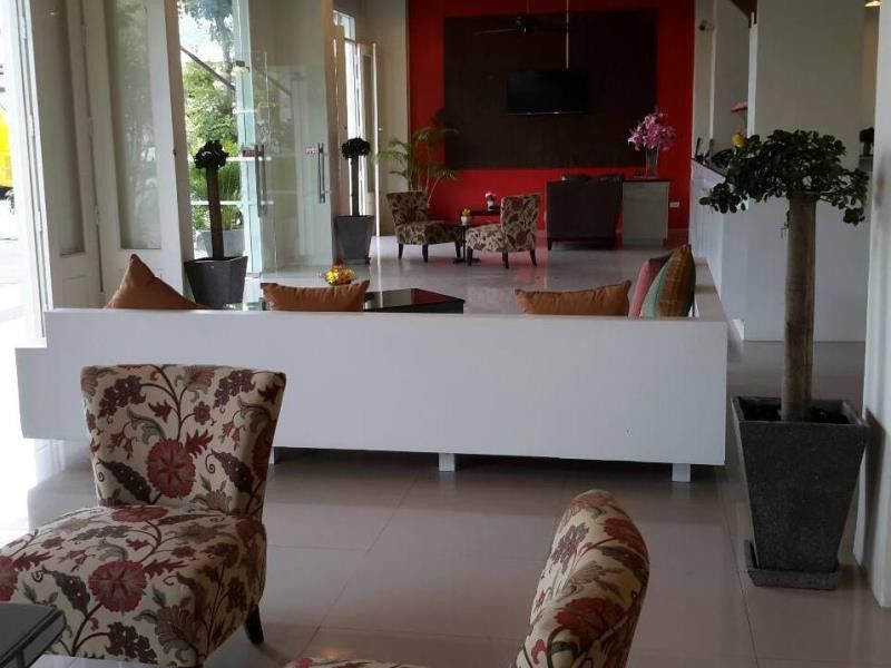 Malin Patong Hotel Bagian luar foto